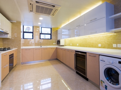 House &middot; For rent &middot; 5 bedrooms